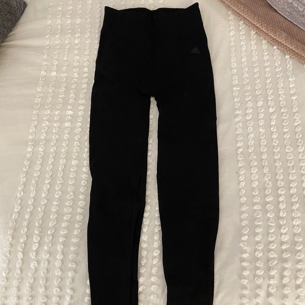 Adidas stretchy leggings